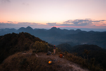 形容乒乓球运动员风采的词语