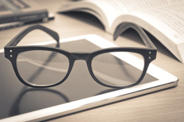 张怡宁和邓亚萍谁更厉害？